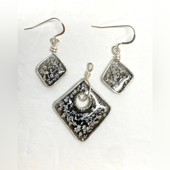 HANDMADE Silver Leaf Geometric Resin Art Jewelry Set - Picture 4 of 10